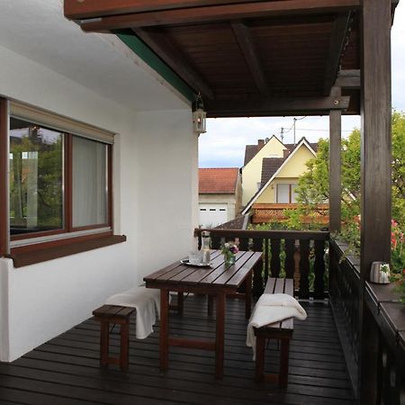 Gaestehaus Zum Rhein Rheinhausen Esterno foto