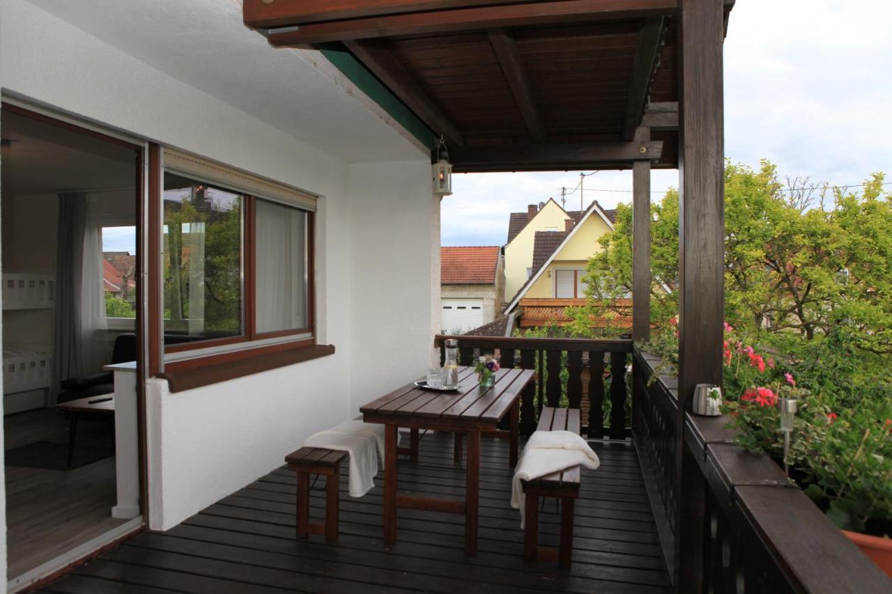 Gaestehaus Zum Rhein Rheinhausen Esterno foto