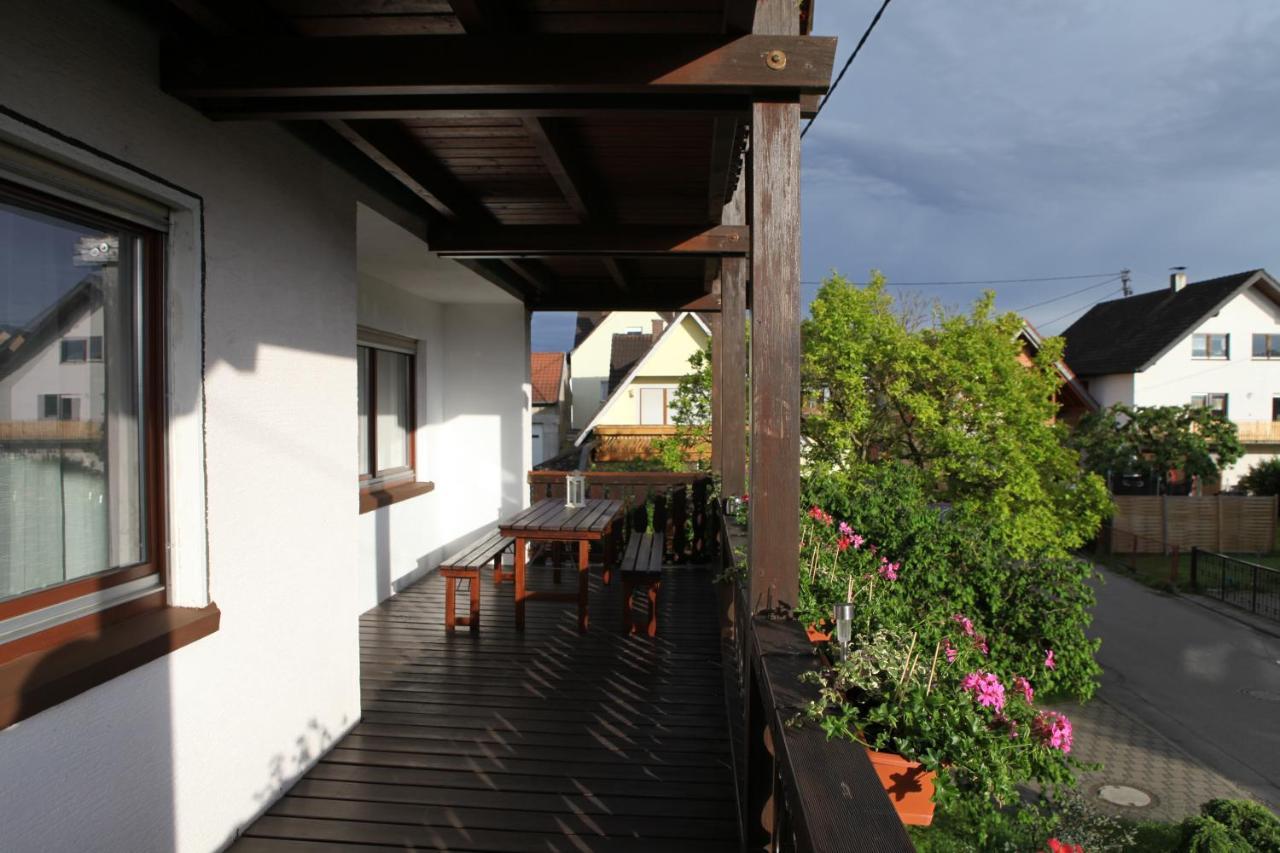 Gaestehaus Zum Rhein Rheinhausen Esterno foto